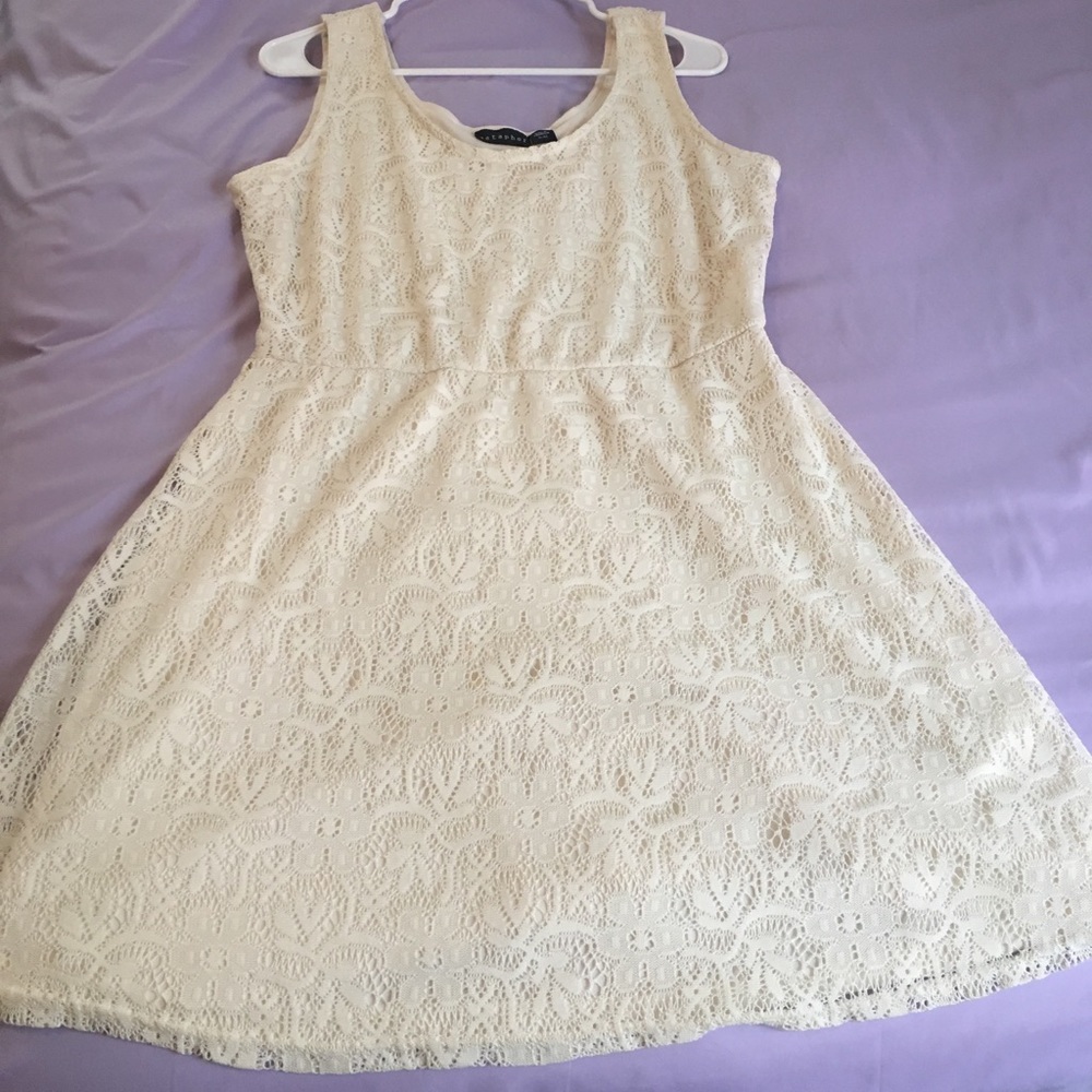 Metaphor dress curvy